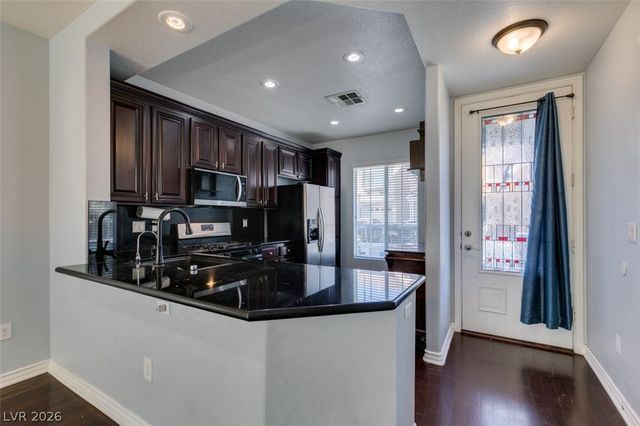 8233 Shaded Arbors Street, Las Vegas, NV 89139