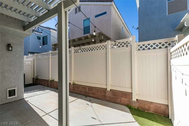 8233 Shaded Arbors Street, Las Vegas, NV 89139