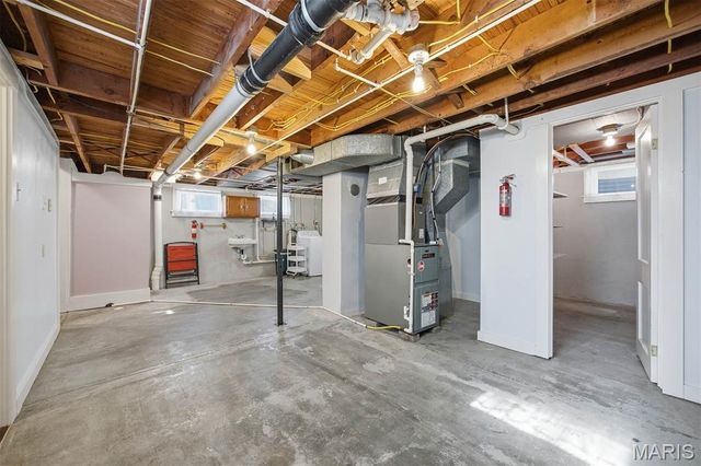 1515 Laurel Street, Highland, IL 62249