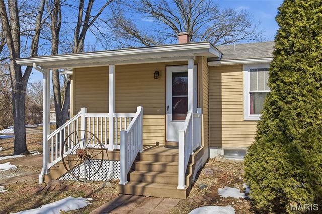 1515 Laurel Street, Highland, IL 62249