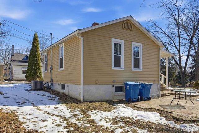 1515 Laurel Street, Highland, IL 62249