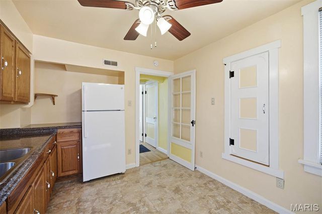 1515 Laurel Street, Highland, IL 62249