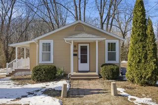 1515 Laurel Street, Highland, IL 62249