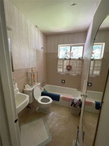 3594 Sexton Woods Drive, Atlanta, GA 30341