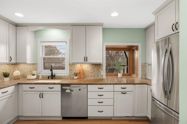 5920 Colfax Avenue S, Minneapolis, MN 55419