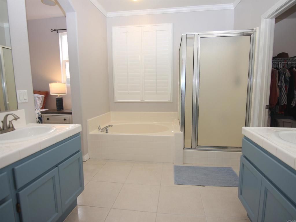 Image 14 of property listing at 445 Poets Square, Fallbrook, CA 92028