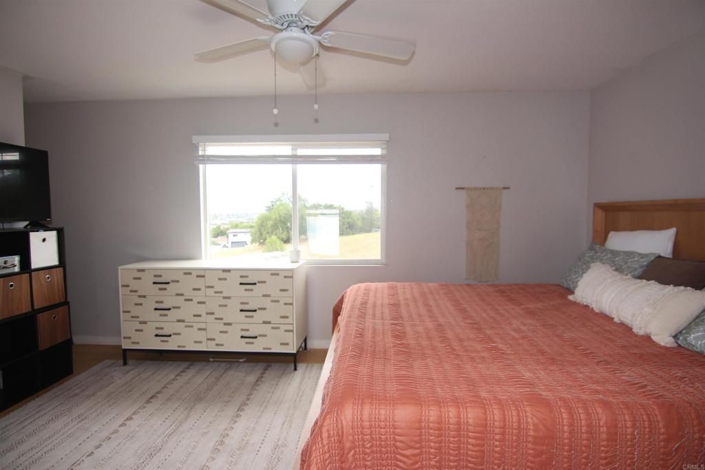 Image 15 of property listing at 445 Poets Square, Fallbrook, CA 92028