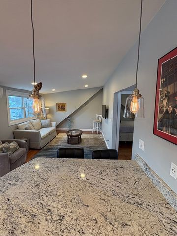 97 Washington St 3, Gloucester, MA 01930