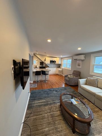 97 Washington St 3, Gloucester, MA 01930