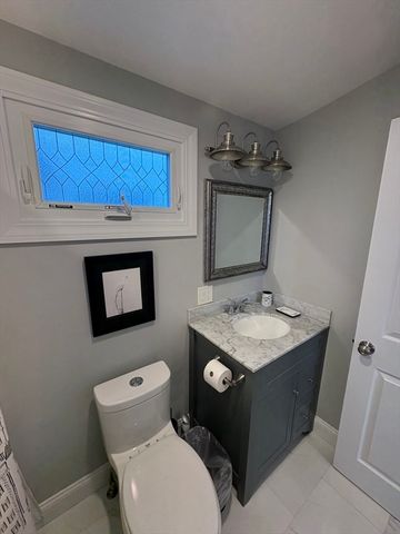 97 Washington St 3, Gloucester, MA 01930