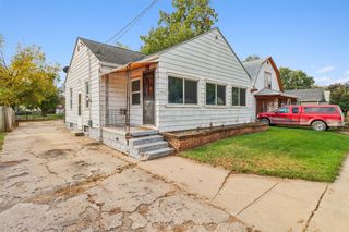 2403 Lyon Street, Des Moines, IA 50317