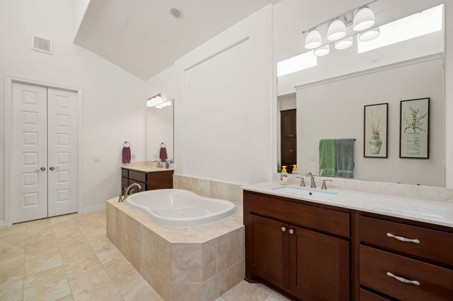 5950 Wedgewood Heights Way, Houston, TX 77059