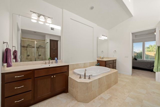 5950 Wedgewood Heights Way, Houston, TX 77059