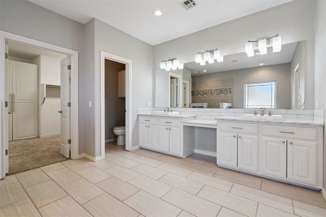 1319 NW Poko Mountain Ln, Lawton, OK 73507