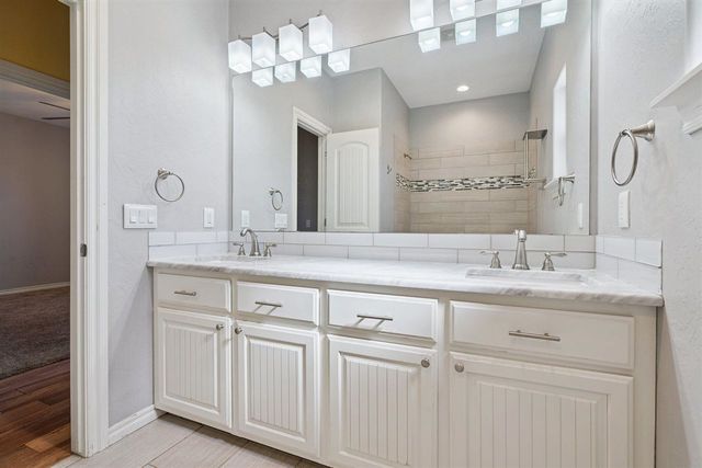 1319 NW Poko Mountain Ln, Lawton, OK 73507