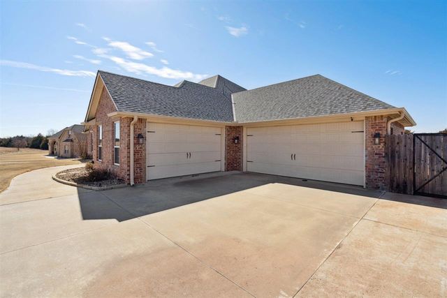 1319 NW Poko Mountain Ln, Lawton, OK 73507