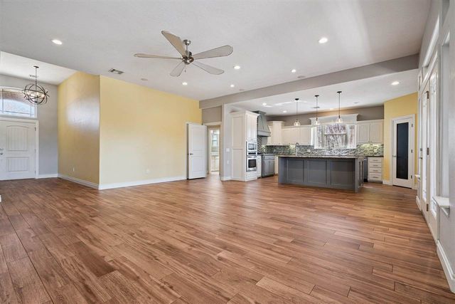 1319 NW Poko Mountain Ln, Lawton, OK 73507