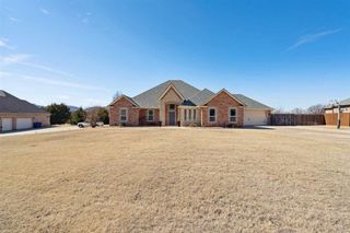 1319 NW Poko Mountain Ln, Lawton, OK 73507