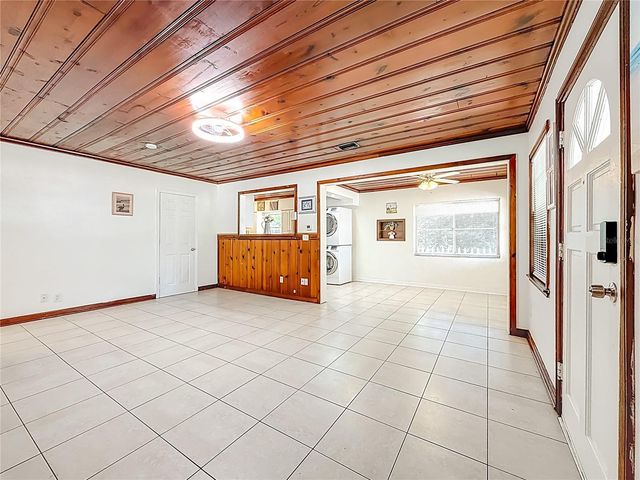 5202 9TH AVENUE S, Gulfport, FL 33707