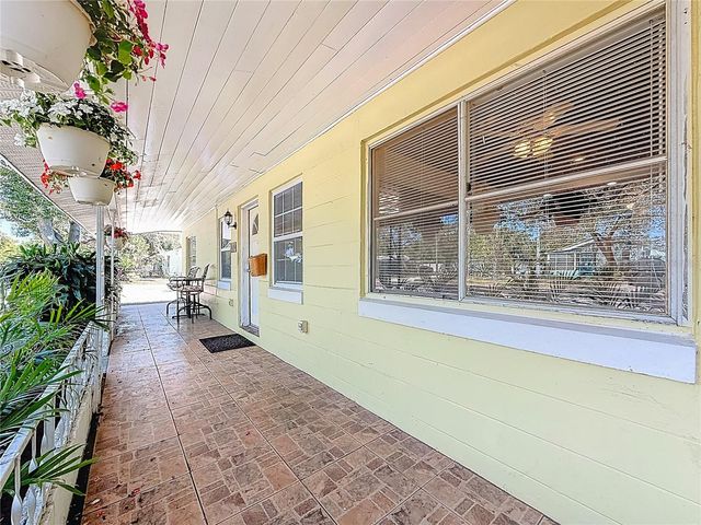 5202 9TH AVENUE S, Gulfport, FL 33707