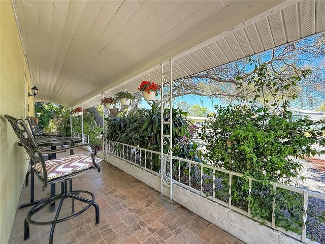 5202 9TH AVENUE S, Gulfport, FL 33707