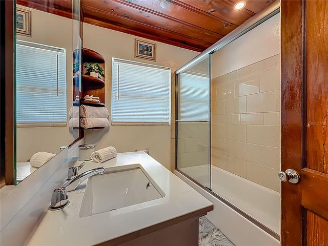 5202 9TH AVENUE S, Gulfport, FL 33707