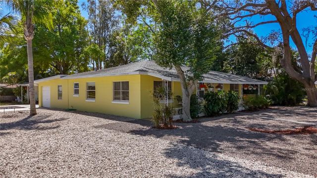 5202 9TH AVENUE S, Gulfport, FL 33707