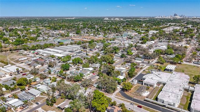 5202 9TH AVENUE S, Gulfport, FL 33707