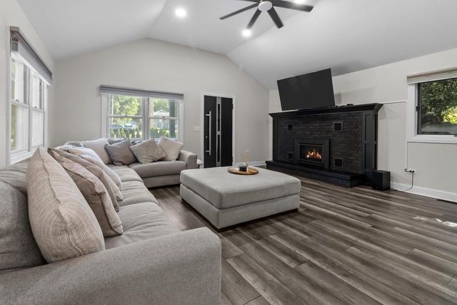 78 Congress STREET, Williams Bay, WI 53191