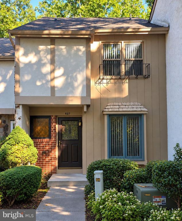 627 JAEGER CT, SICKLERVILLE, NJ 08081 — exterior