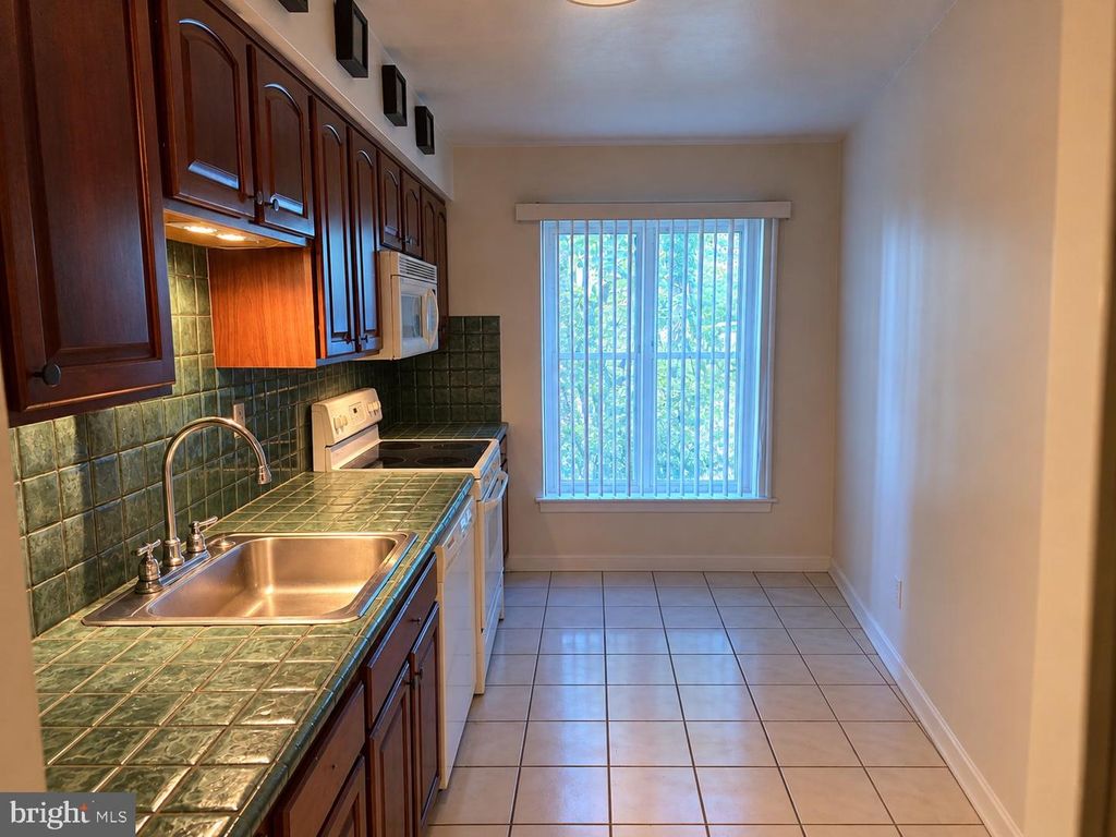 627 JAEGER CT, SICKLERVILLE, NJ 08081 — photo 3