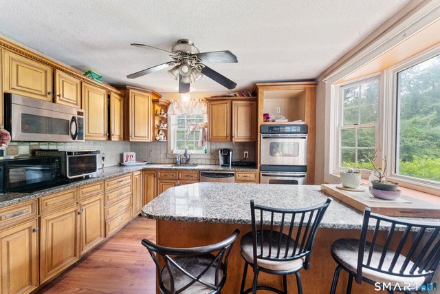 193 Old Colchester Road, Waterford, CT 06375