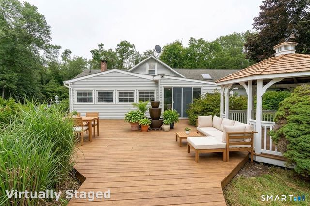 193 Old Colchester Road, Waterford, CT 06375