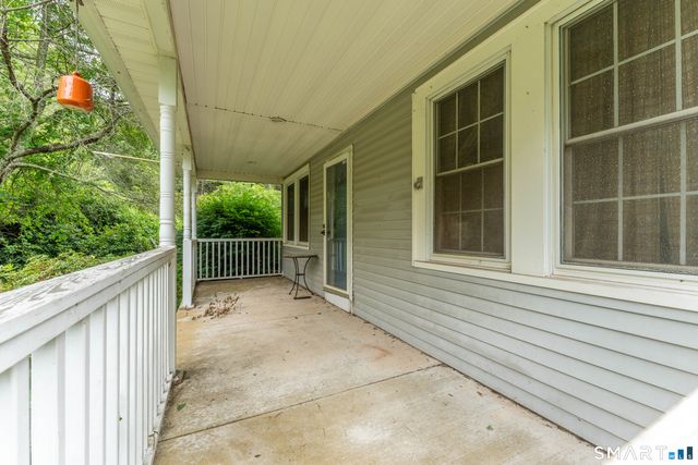 193 Old Colchester Road, Waterford, CT 06375