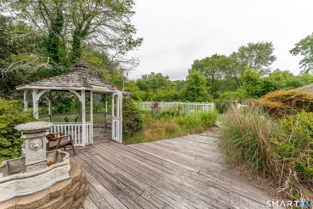 193 Old Colchester Road, Waterford, CT 06375