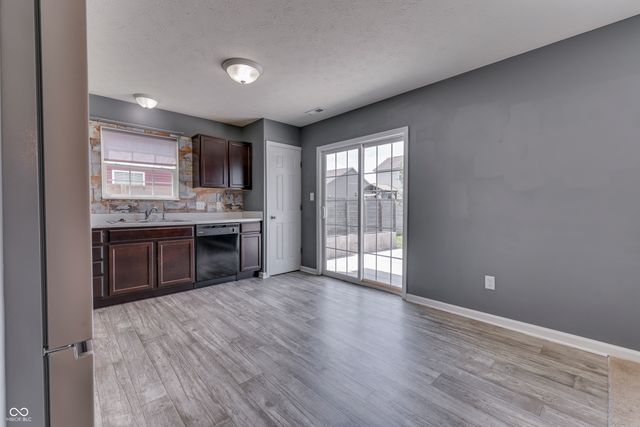 524 Haywood Drive, Greenfield, IN 46140