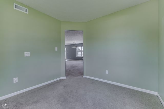 524 Haywood Drive, Greenfield, IN 46140