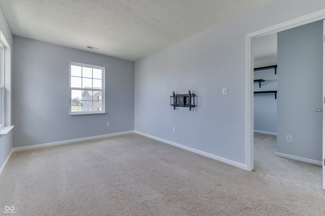 524 Haywood Drive, Greenfield, IN 46140