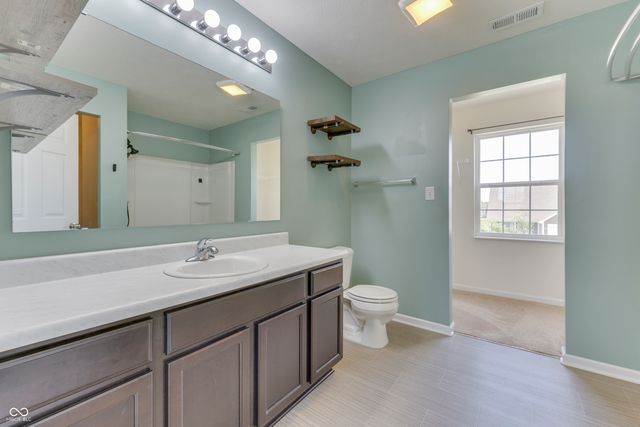 524 Haywood Drive, Greenfield, IN 46140