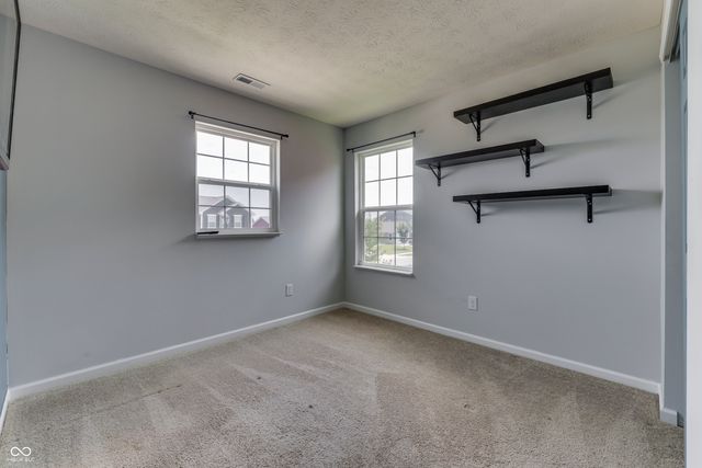 524 Haywood Drive, Greenfield, IN 46140