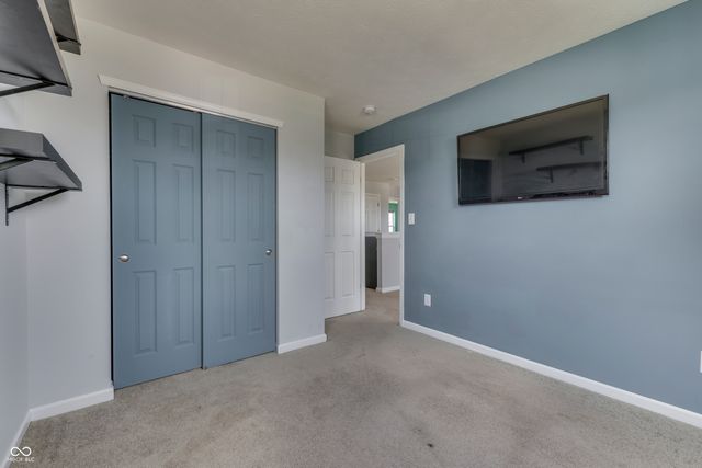 524 Haywood Drive, Greenfield, IN 46140