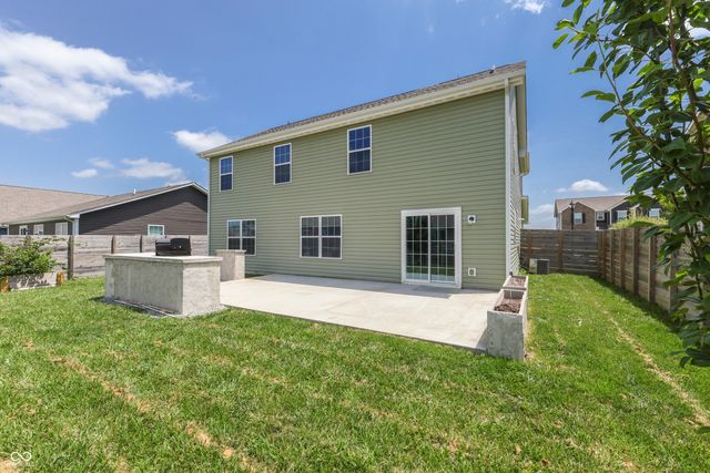 524 Haywood Drive, Greenfield, IN 46140