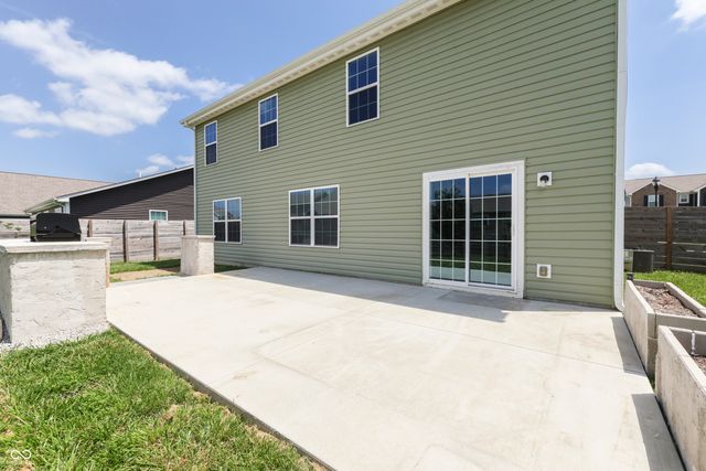 524 Haywood Drive, Greenfield, IN 46140
