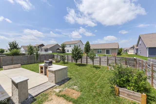 524 Haywood Drive, Greenfield, IN 46140