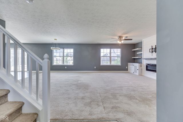 524 Haywood Drive, Greenfield, IN 46140