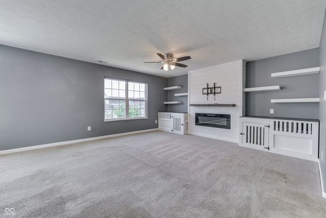 524 Haywood Drive, Greenfield, IN 46140
