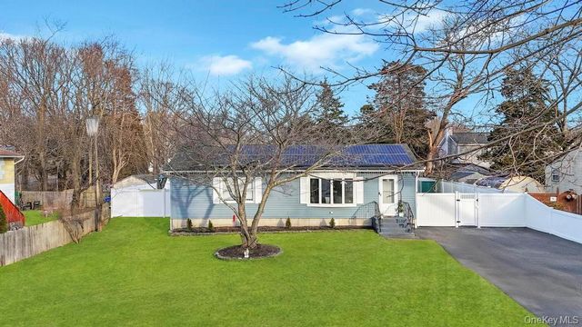 85 Craft Road, Centereach, NY 11720