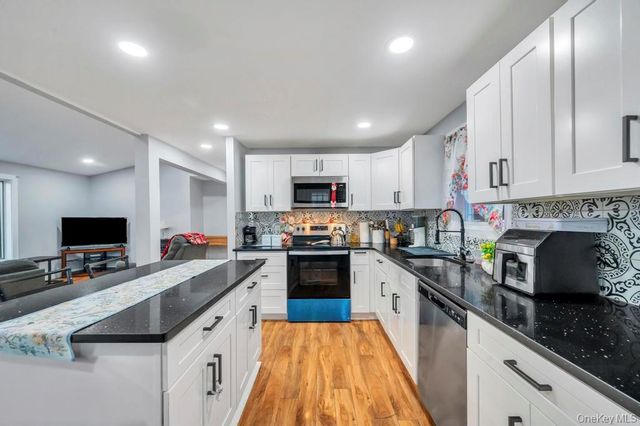 85 Craft Road, Centereach, NY 11720