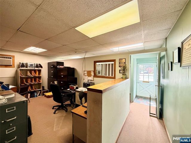 85 Midland Avenue, Wallington, NJ 07057