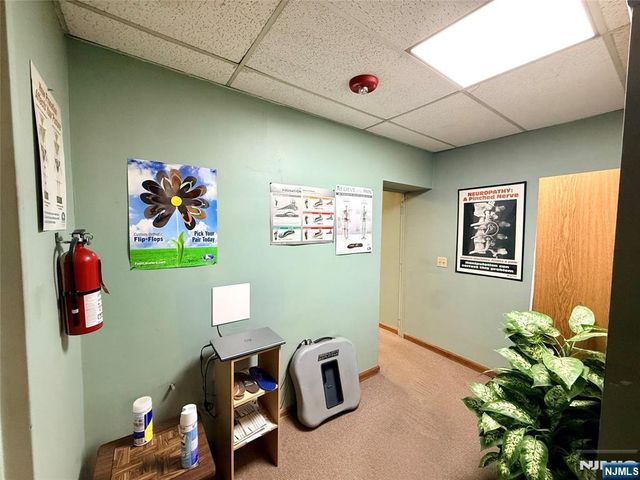 85 Midland Avenue, Wallington, NJ 07057